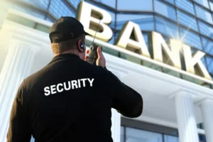 Lee más sobre el artículo Evita robos y aumenta tu protección al acudir al banco con un servicio de seguridad privada