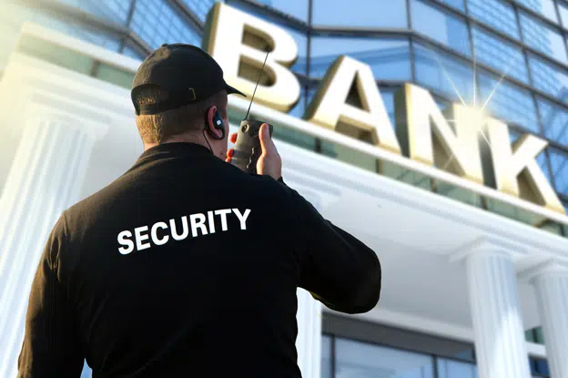 En este momento estás viendo Evita robos y aumenta tu protección al acudir al banco con un servicio de seguridad privada